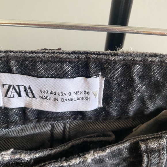 ZARA Ripped MOM Jeans in Anthracite Grey - Picture 6 of 6